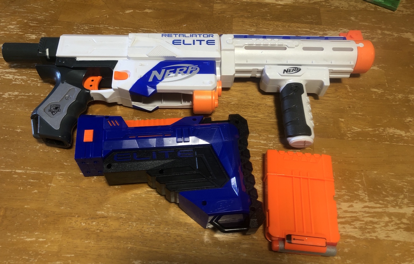 Nerf Gun- Retaliator Elite with Darts