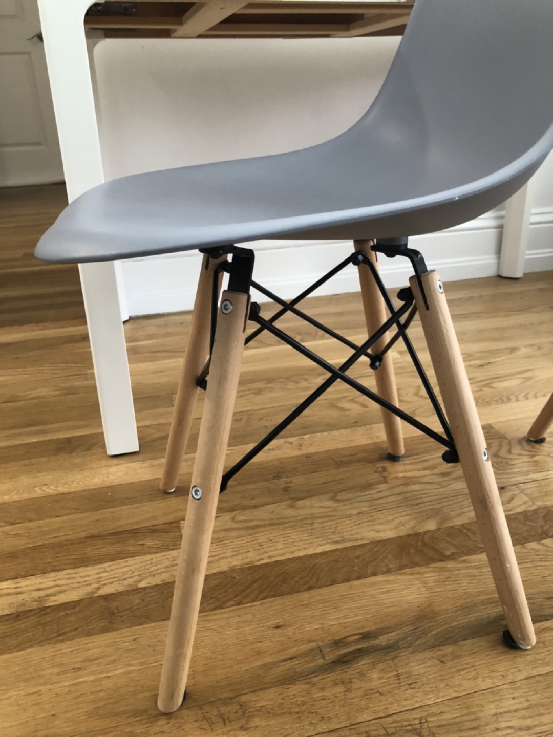 Mid century Plastic Dining Chairs (4 set) - photo 4