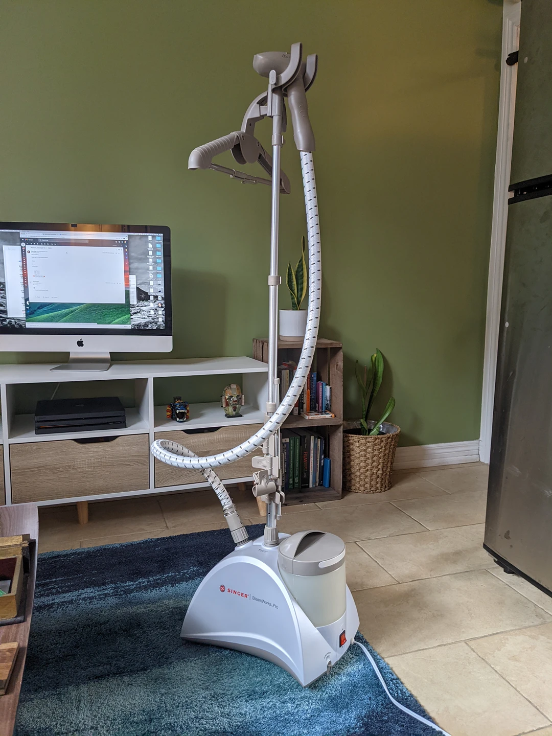 Singer Steamworks Pro Standing Garment Steamer thumbnail