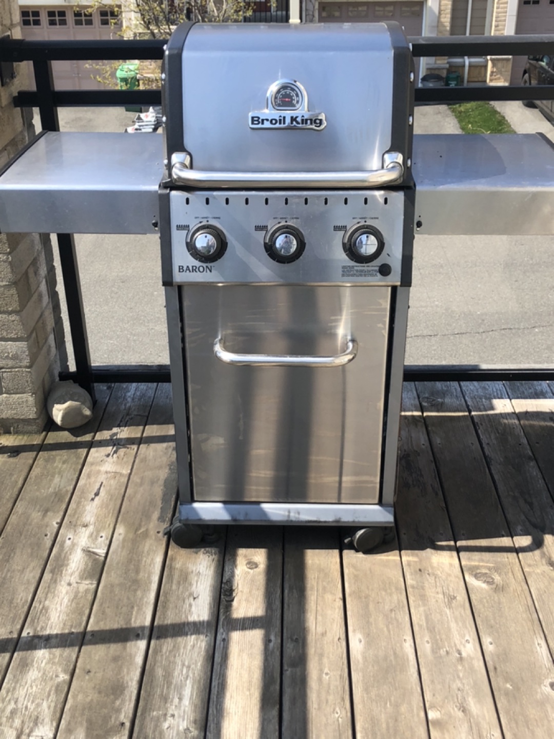 Broil King Baron 320 Propane BBQ - photo 2