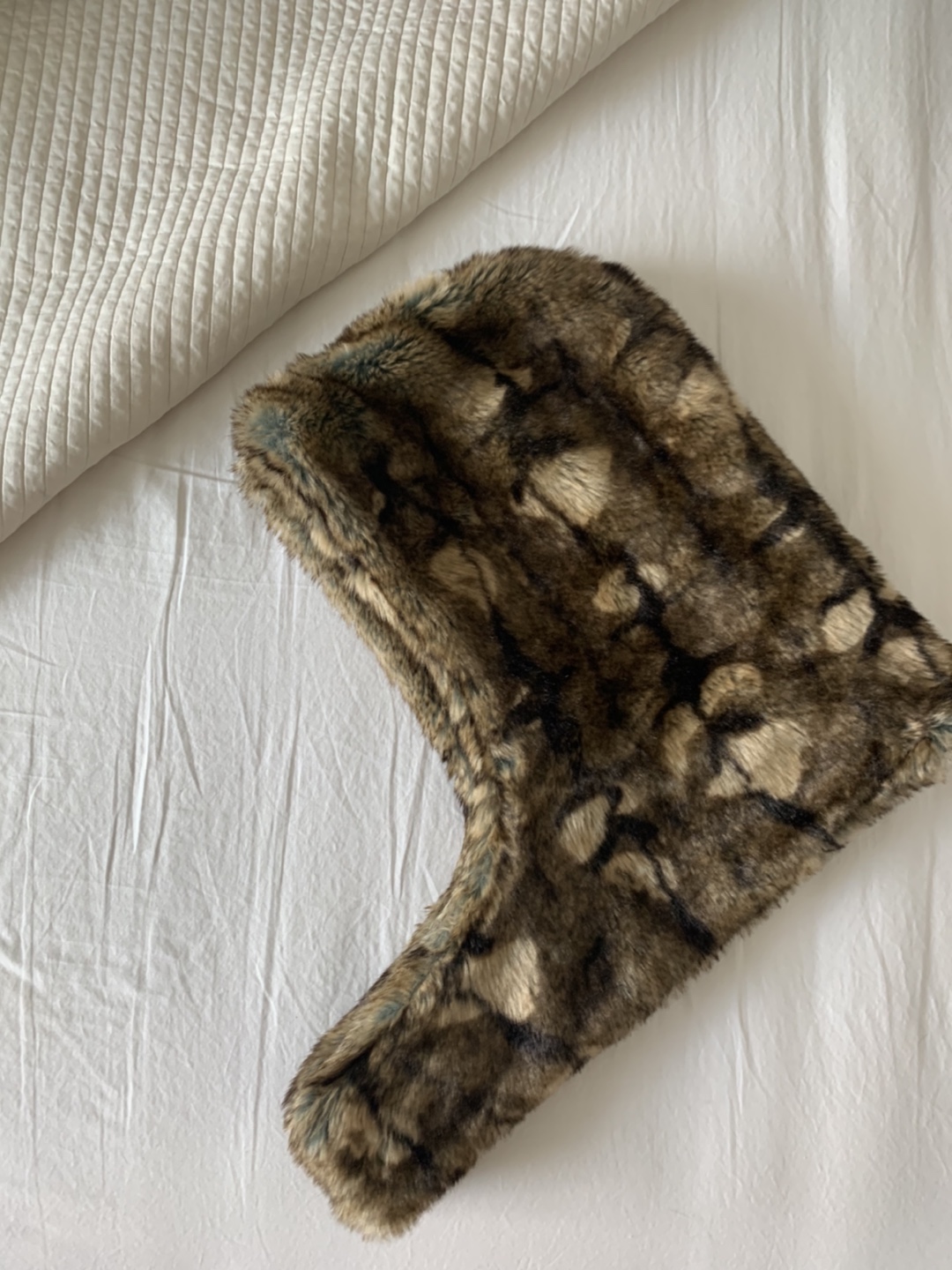 Fur hoodie - photo 2