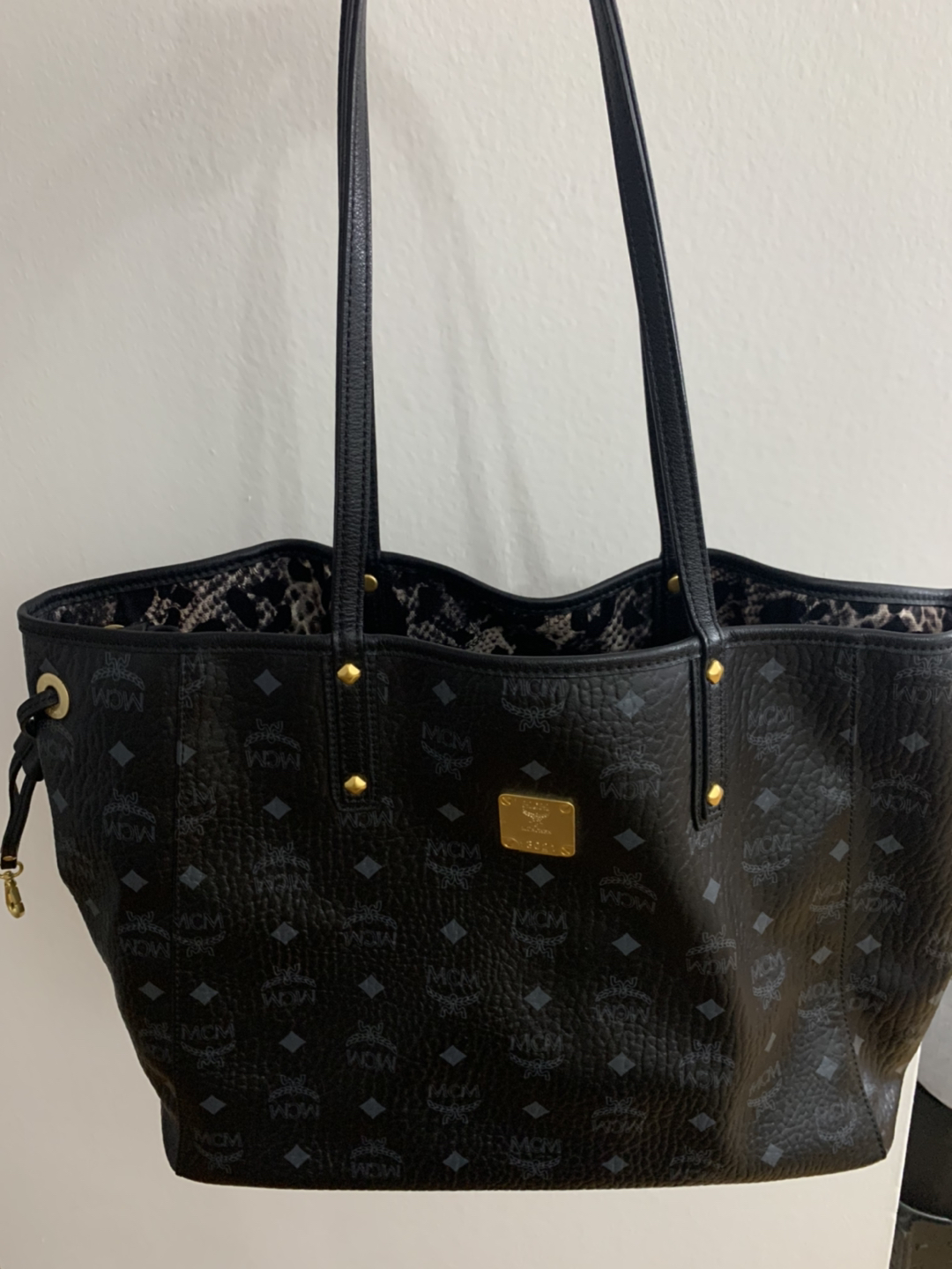 MCM black bag with a large clutch - photo 2