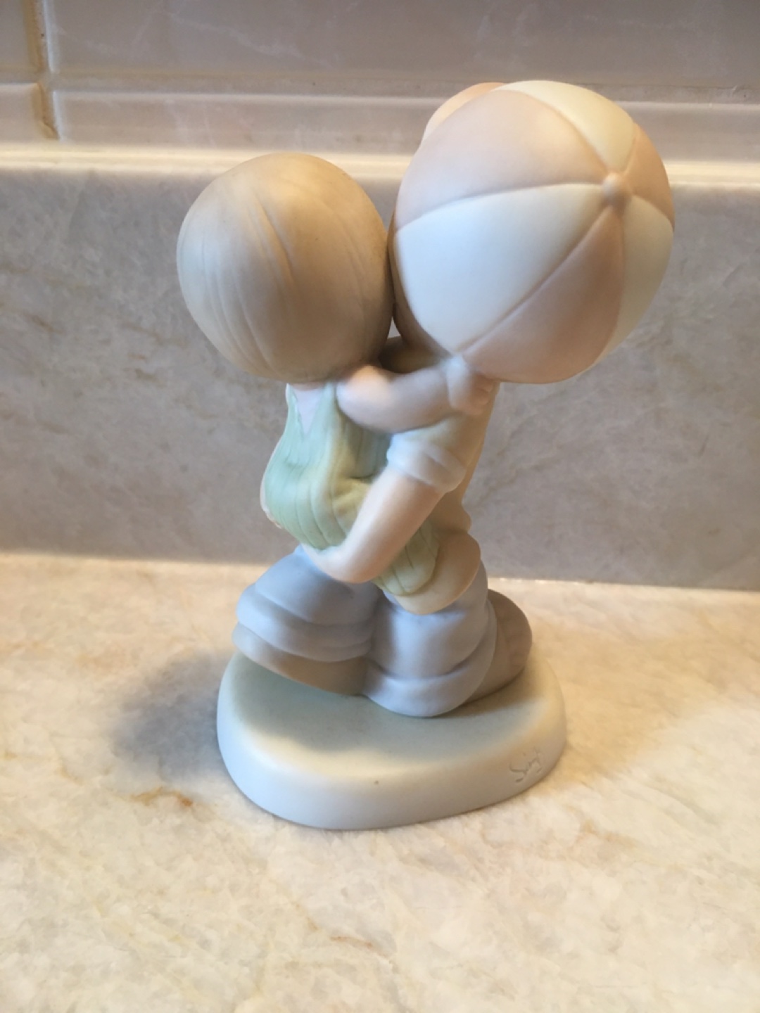 Precious Moments figurine image indicator(2)
