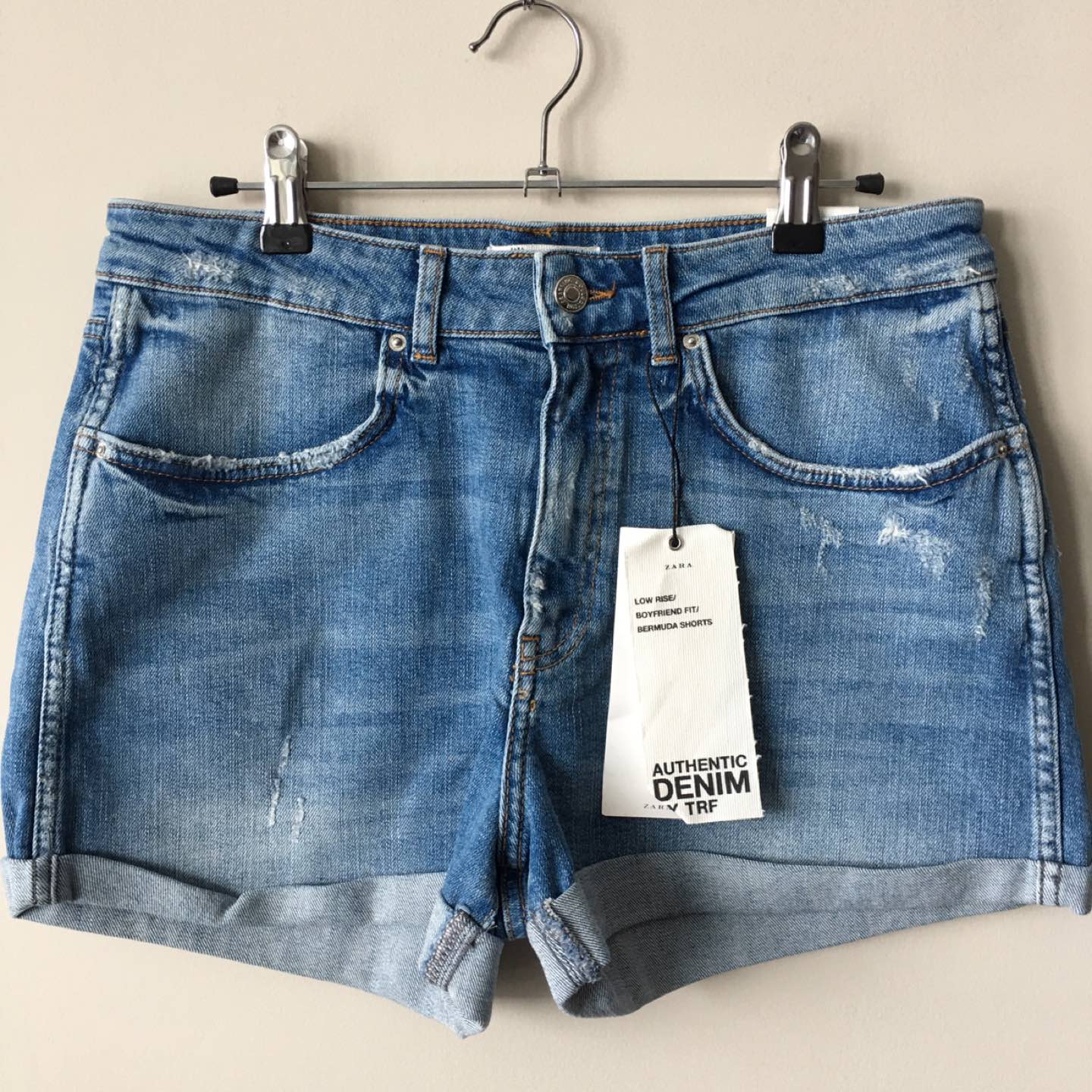 BNWT Zara TRF Low-Rise Boyfriend Fit Bermuda Shorts thumbnail