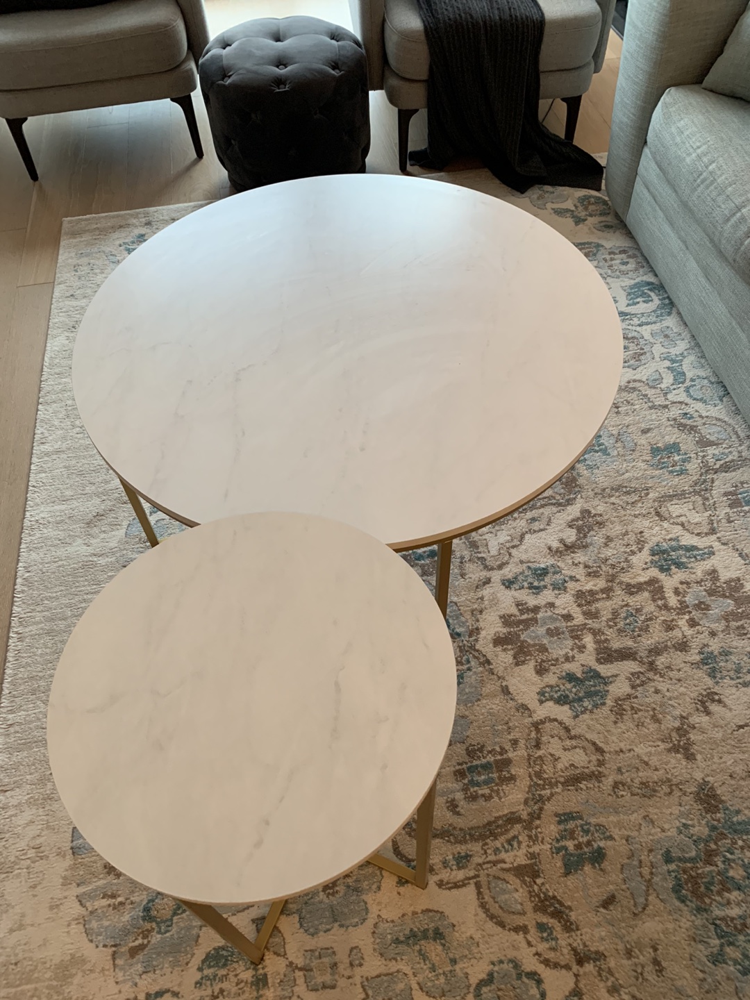 Coffee and side table 