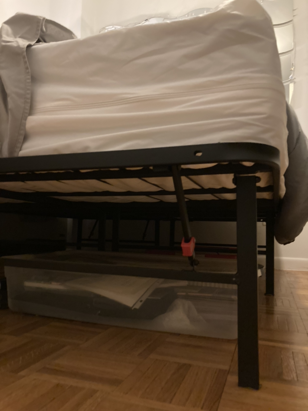 Queen bed - photo 2