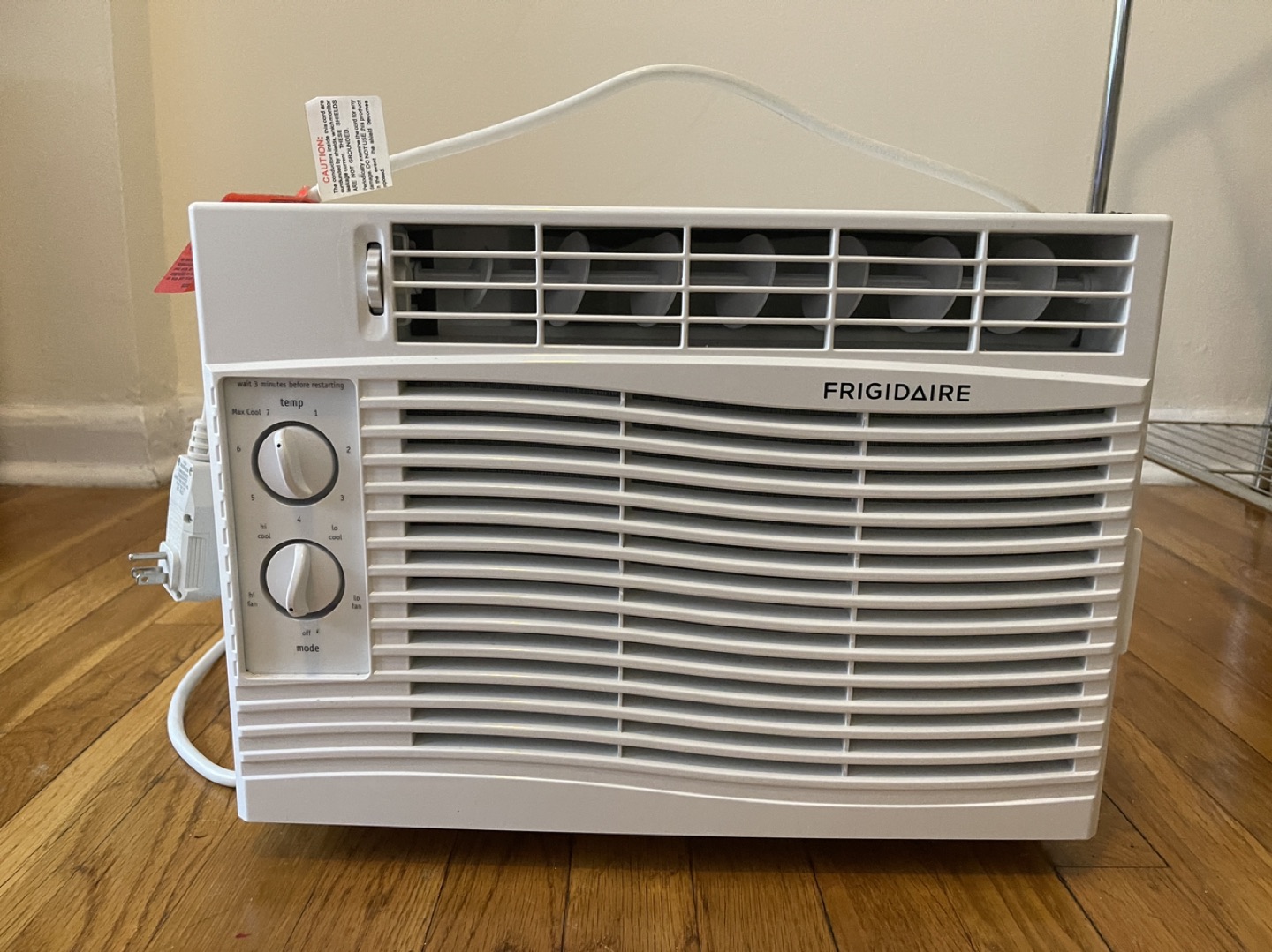 Frigidaire Air Conditioner thumbnail