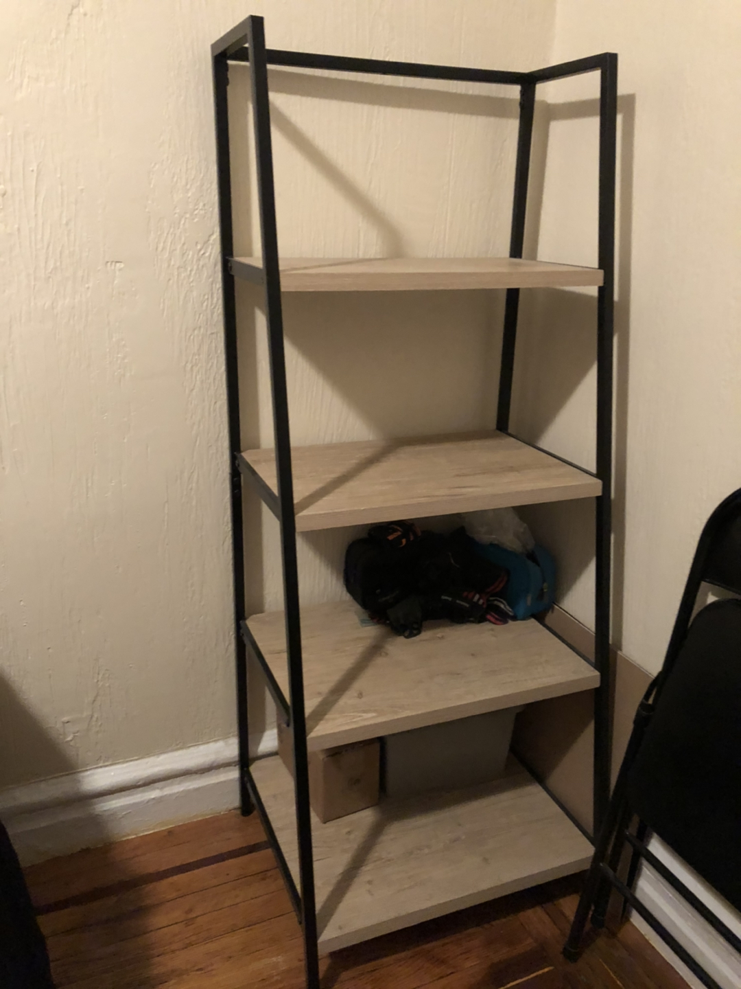 4-level standing shelf