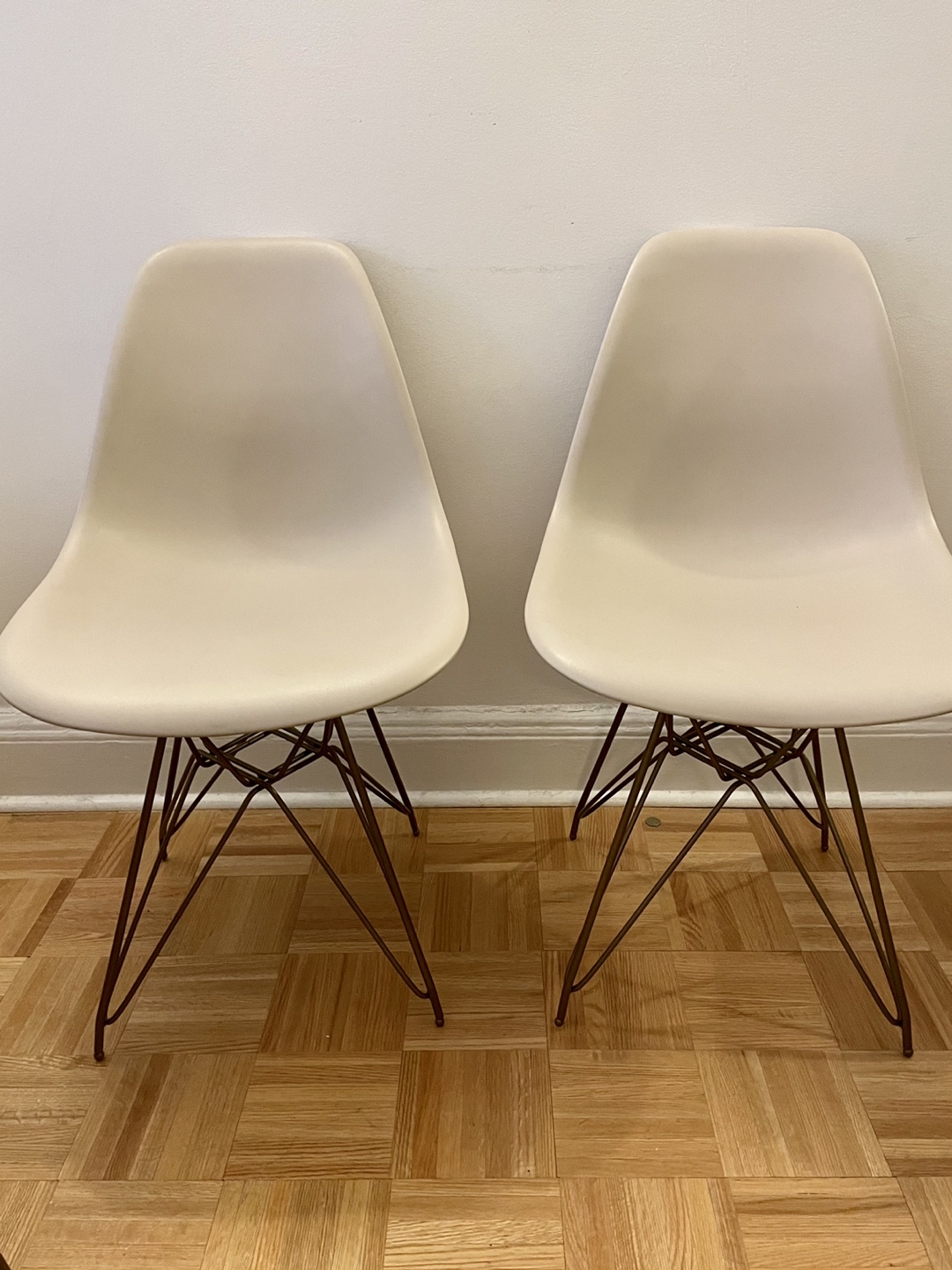 Set of 4 Eames-style chairs (also can be sold separately)  - photo 2