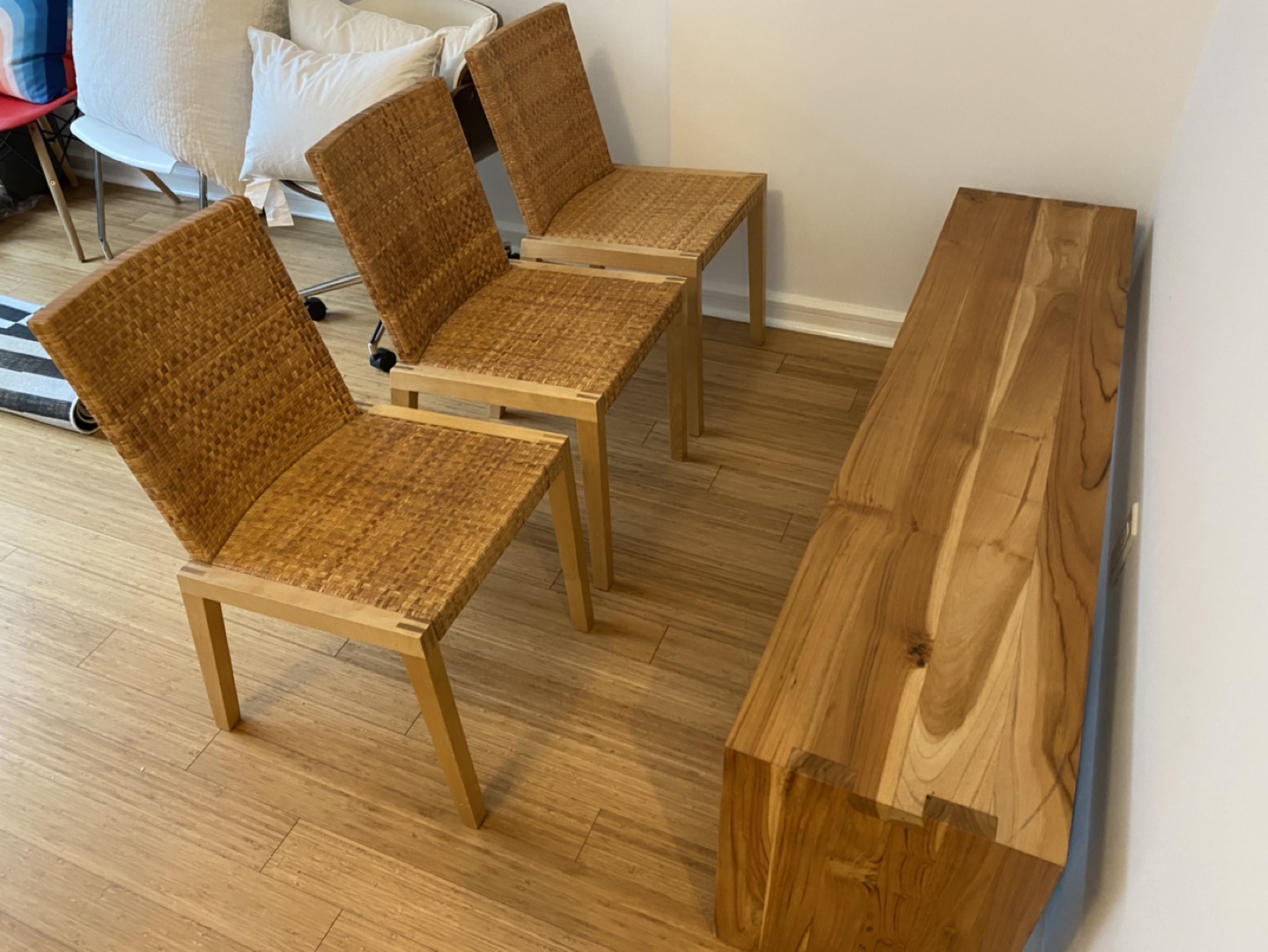 Blonde Wood and wicker woven chair great quality  (3 available) - photo 2