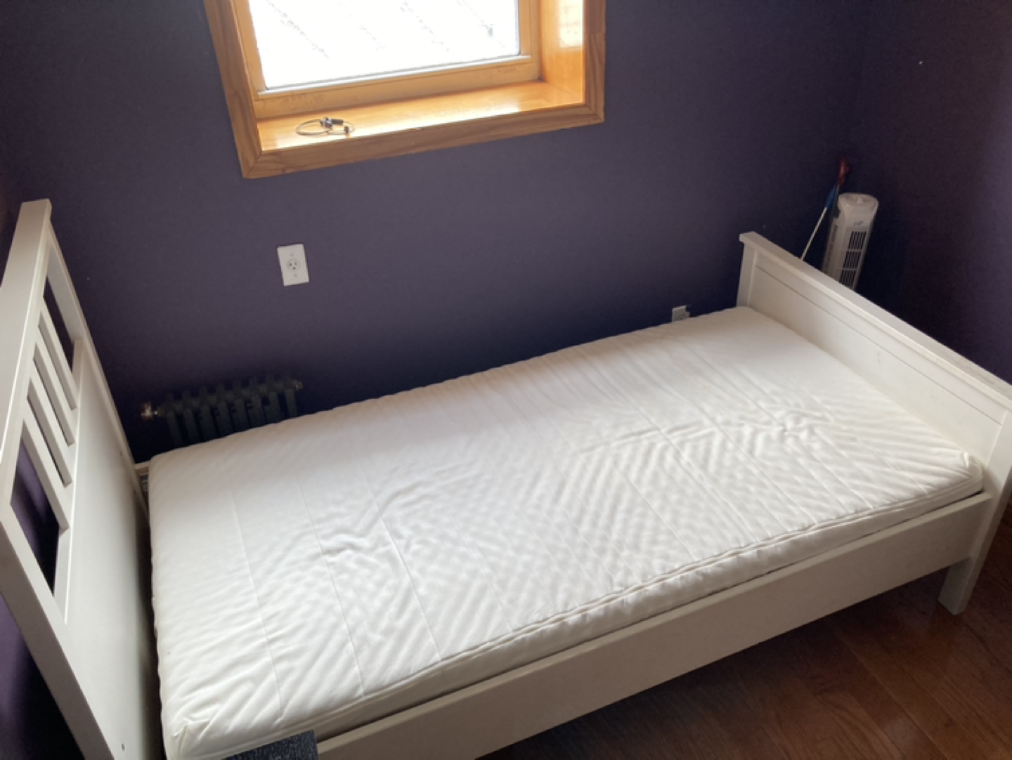 Ikea twin bed  - photo 2