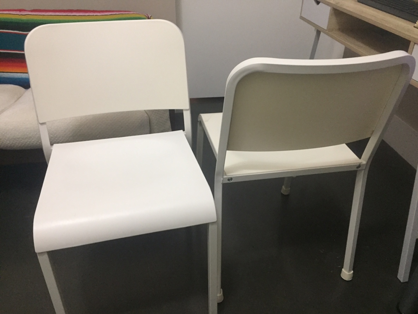 White sturdy plastic chairs (set of 2) thumbnail