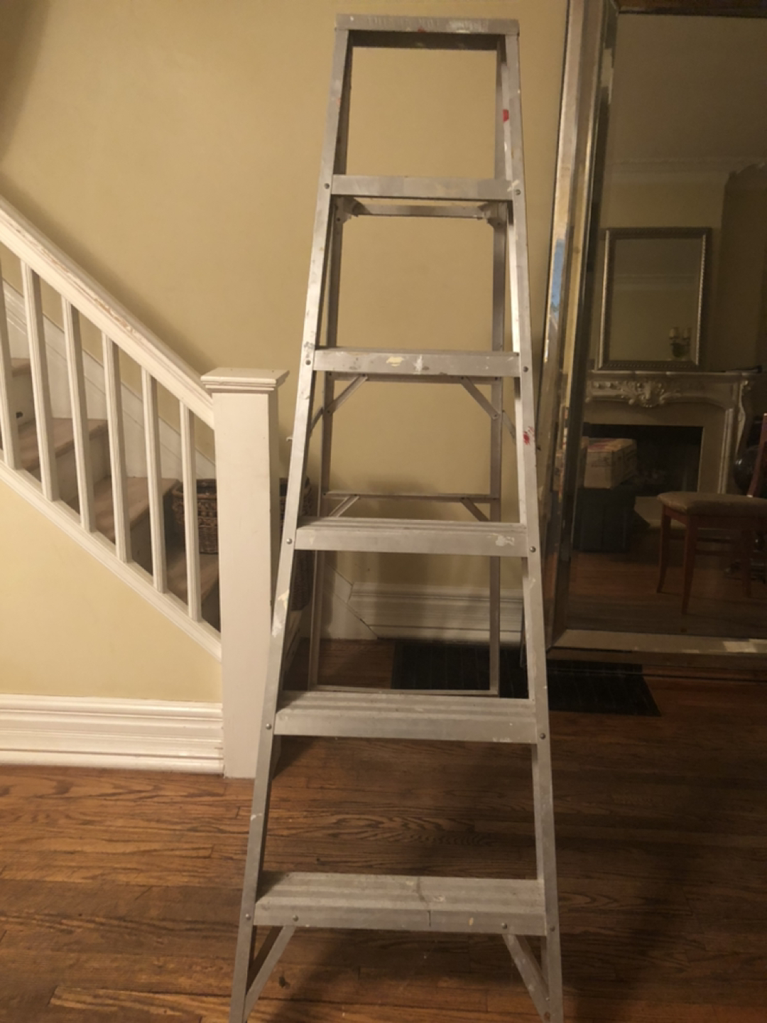 Step ladder 