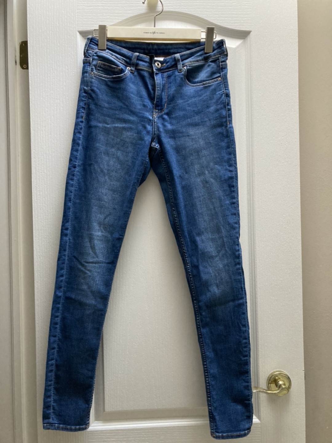 Women’s jeans thumbnail