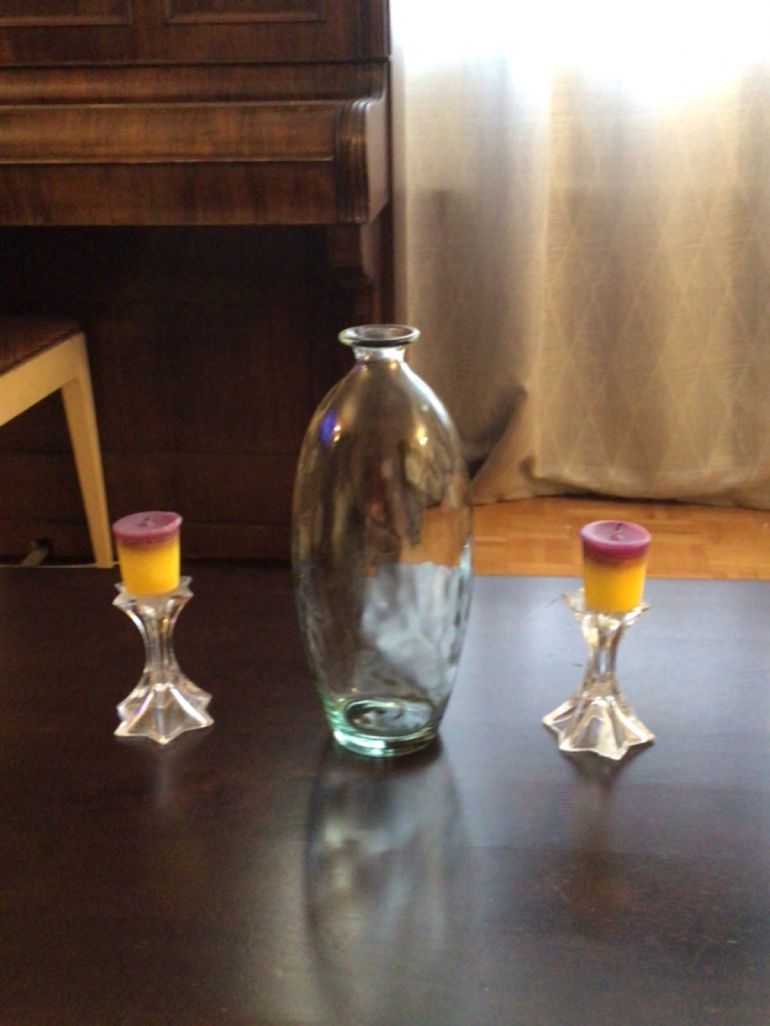 Clear glass vase or decanter  image indicator(3)