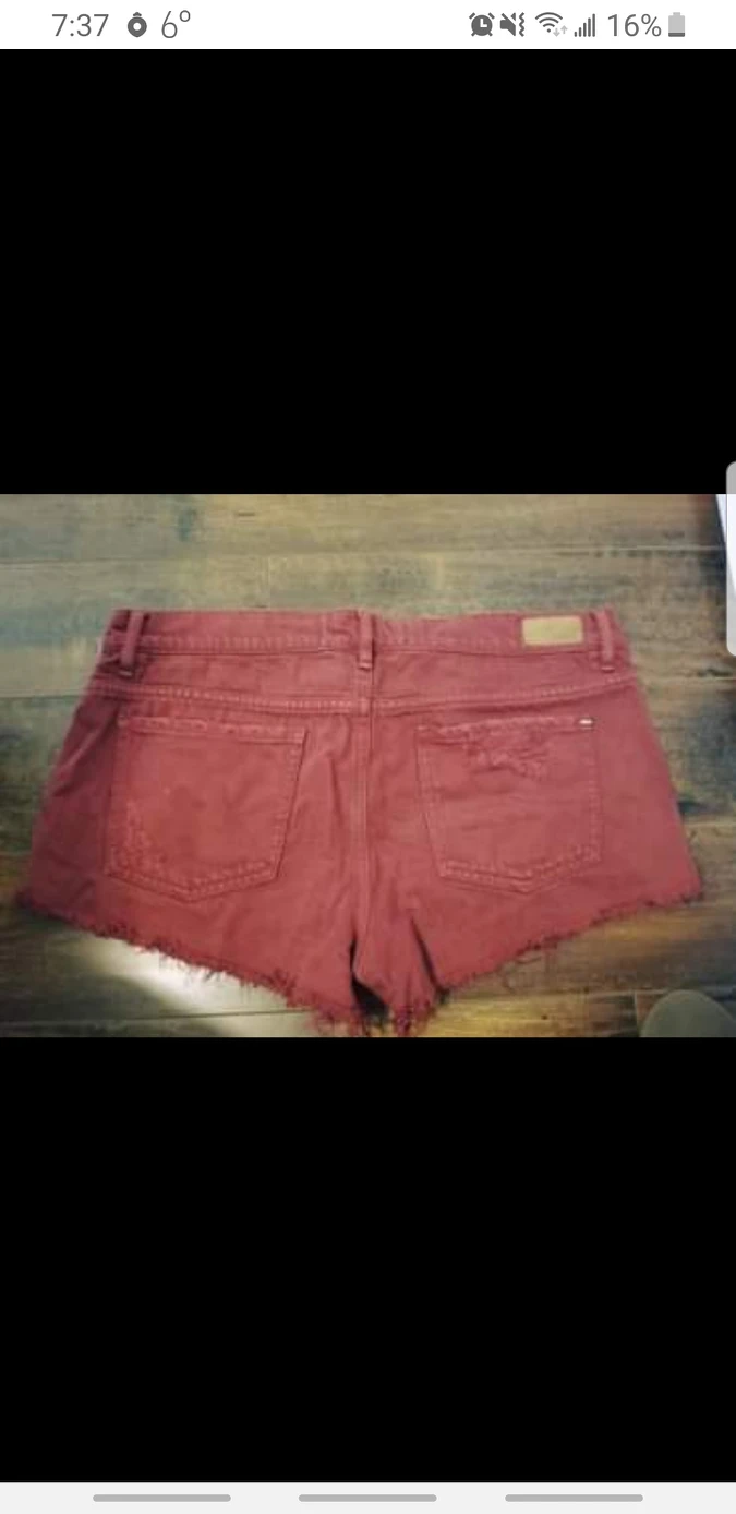 Short shorts - photo 2