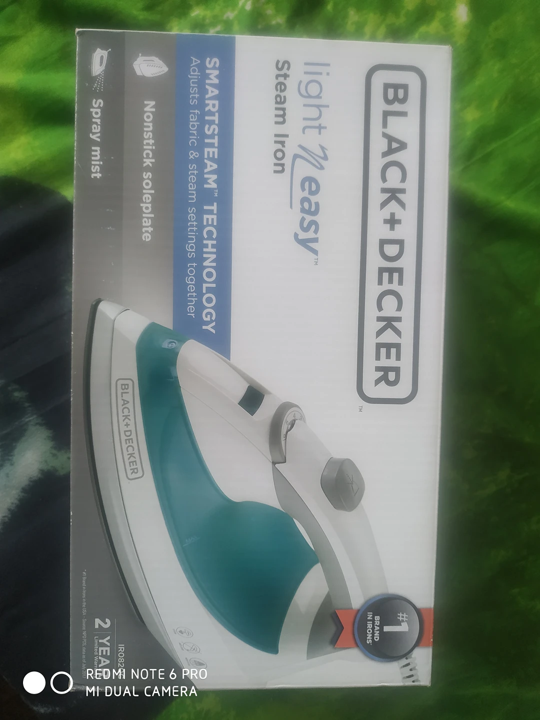 Black & Decker Light 'N Easy iron - photo 4