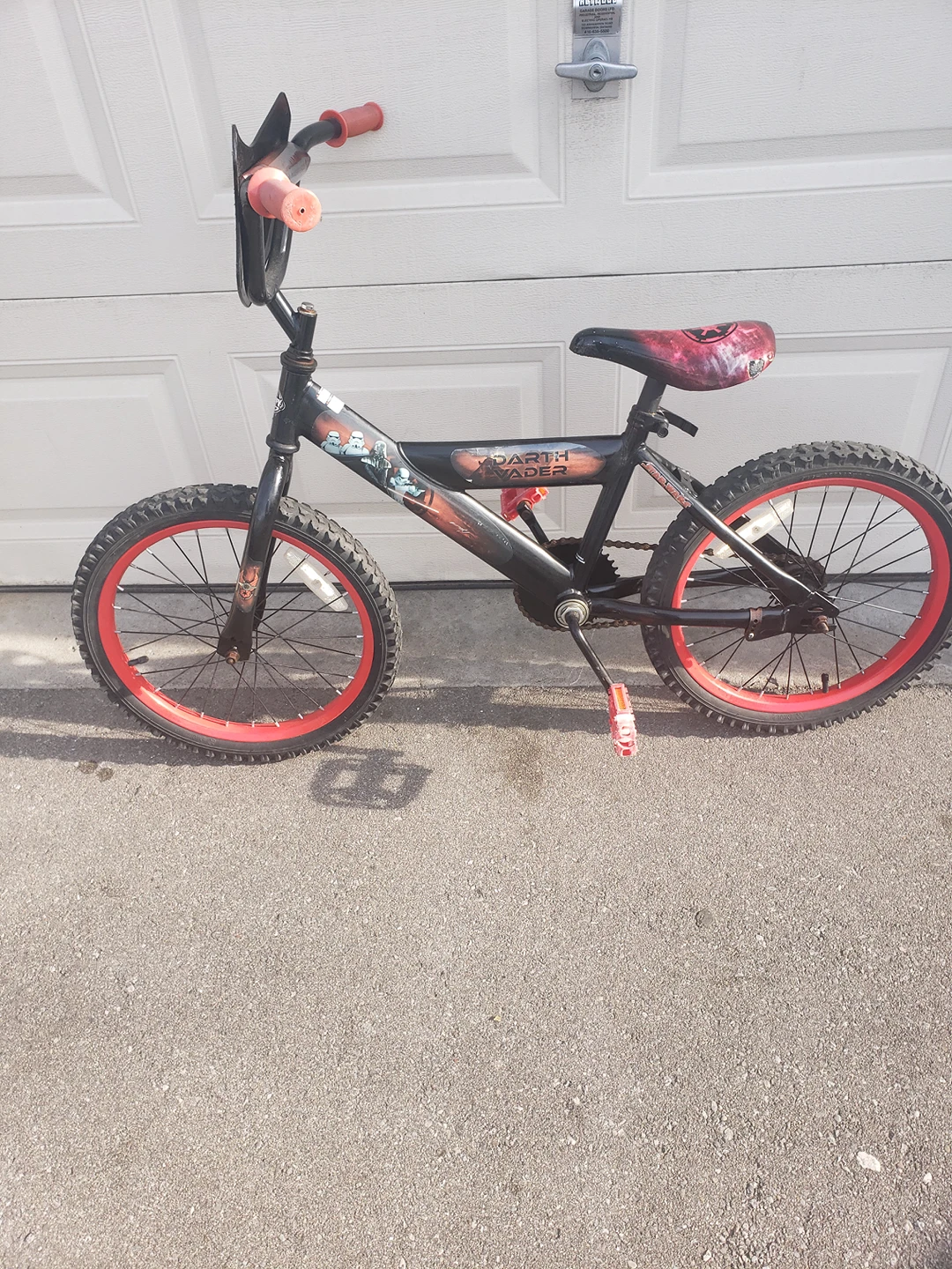 Beautiful kids bike 18 inch tires thumbnail