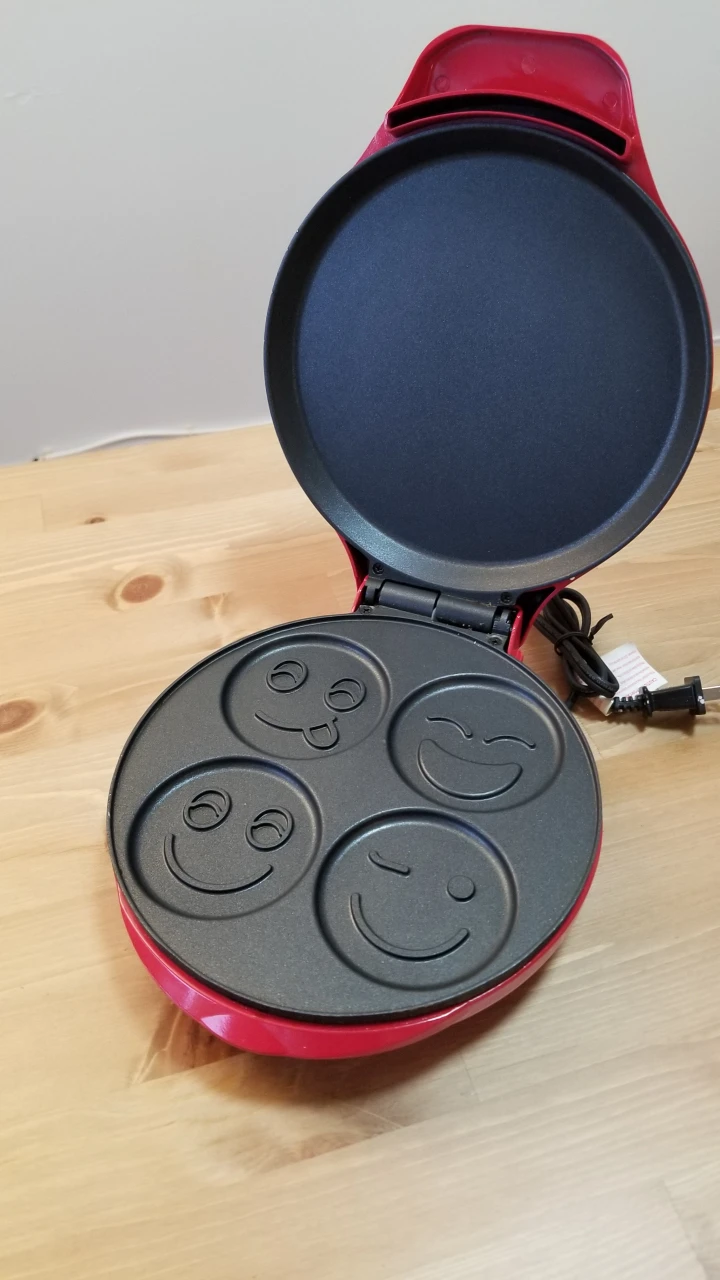 Bella Smiley Pancake Maker - photo 2