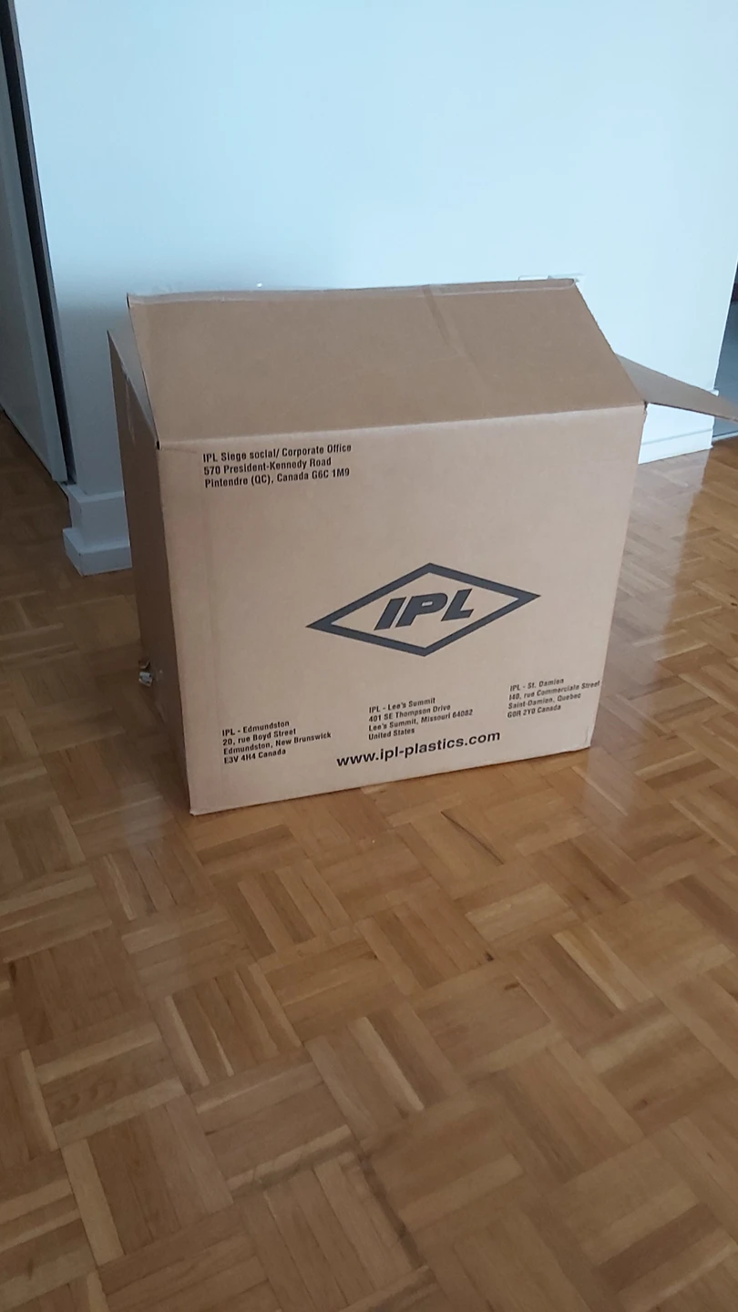 moving boxes 10 available