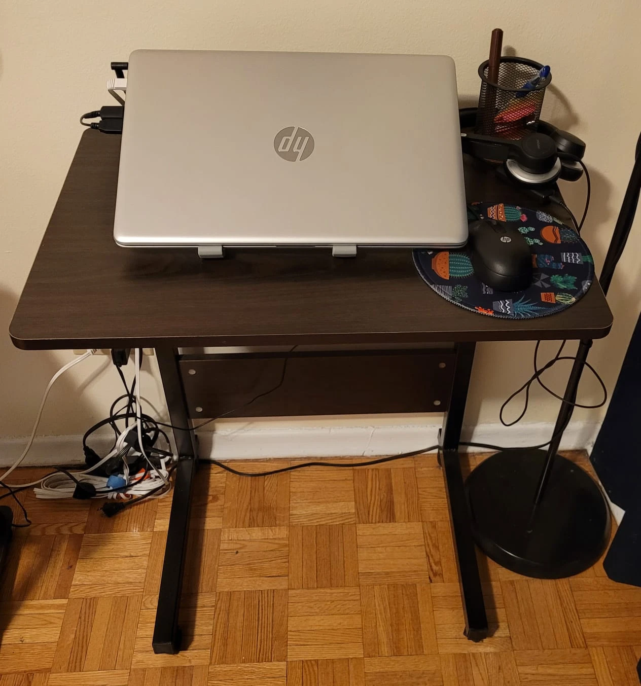 Laptop workstation