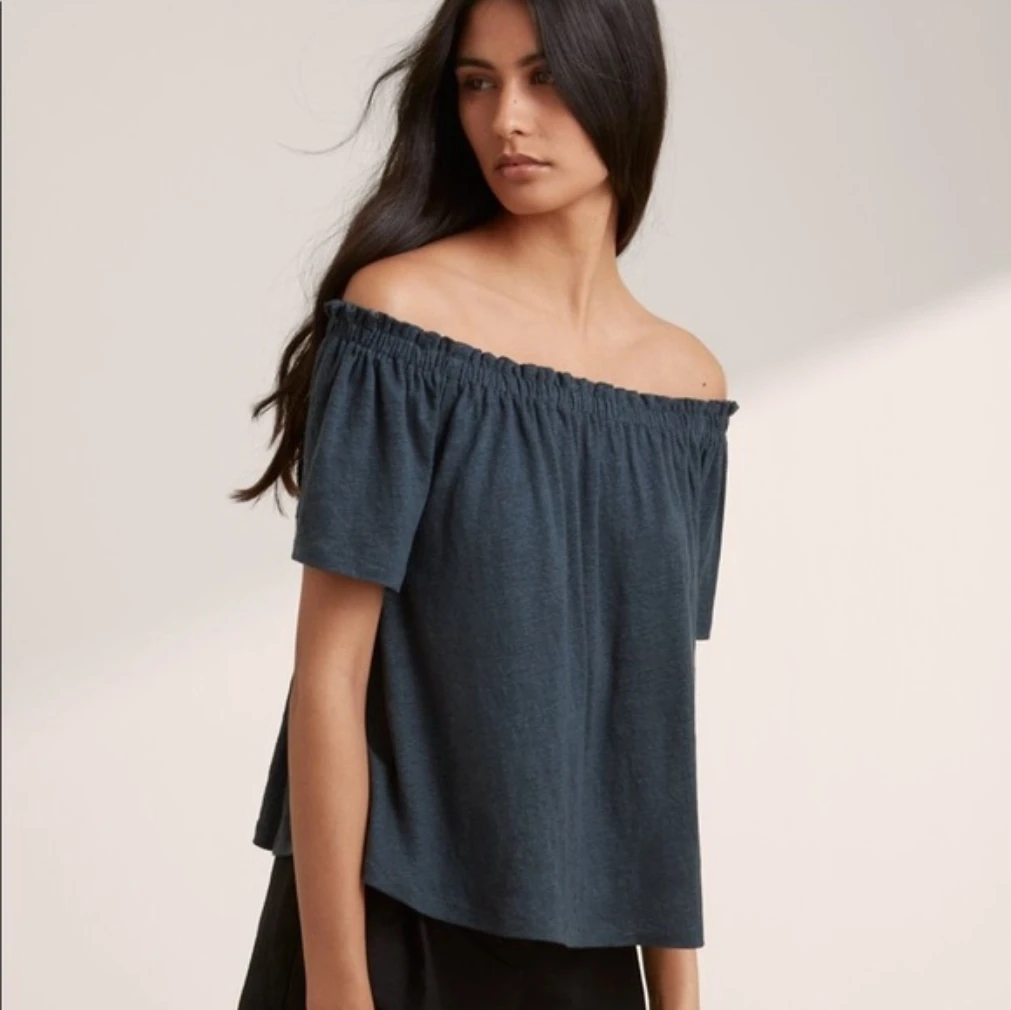 aritzia wilfred sartre off the shoulder top image indicator(2)