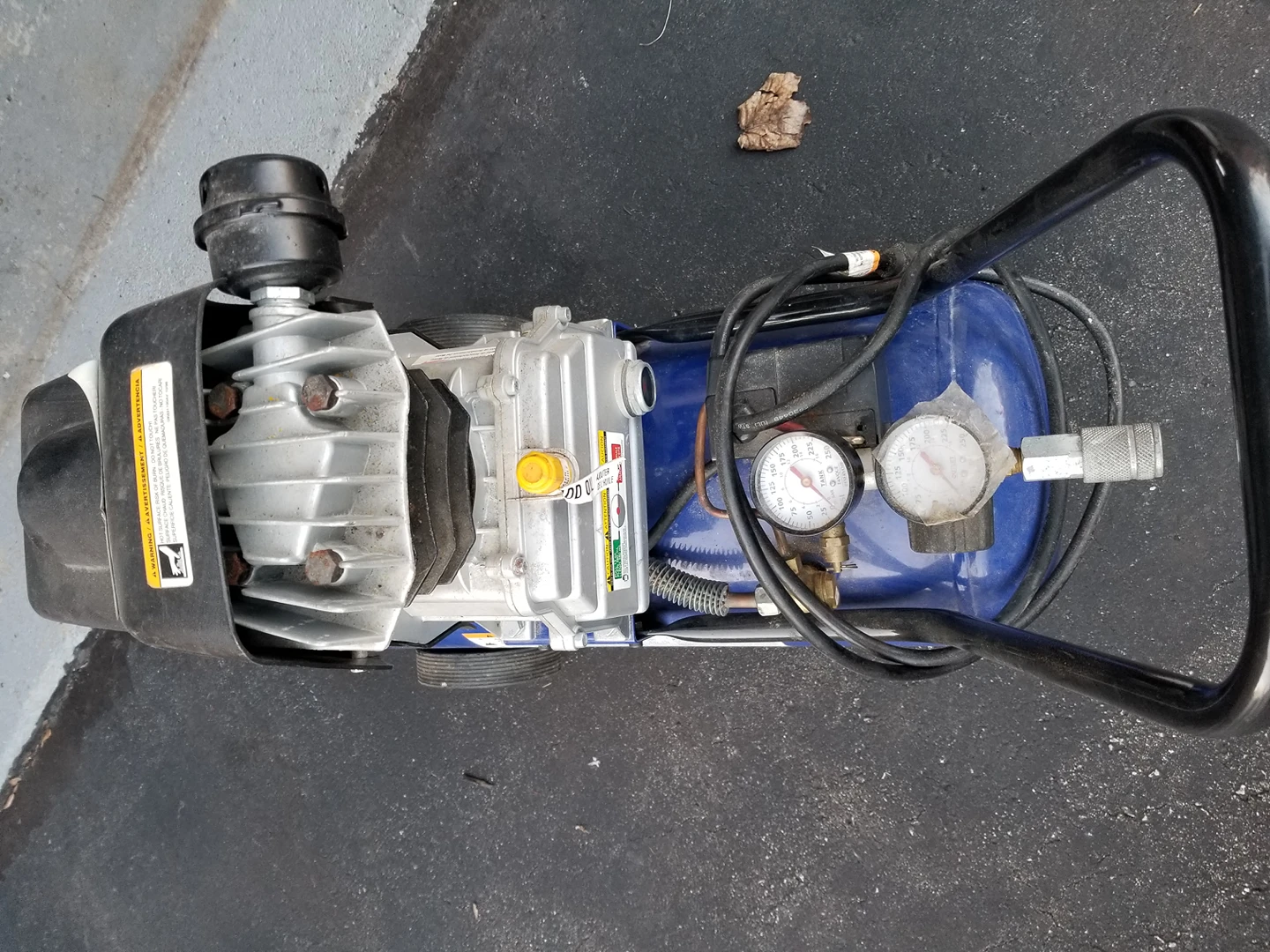 portable air compressor 8 gallon image indicator(2)