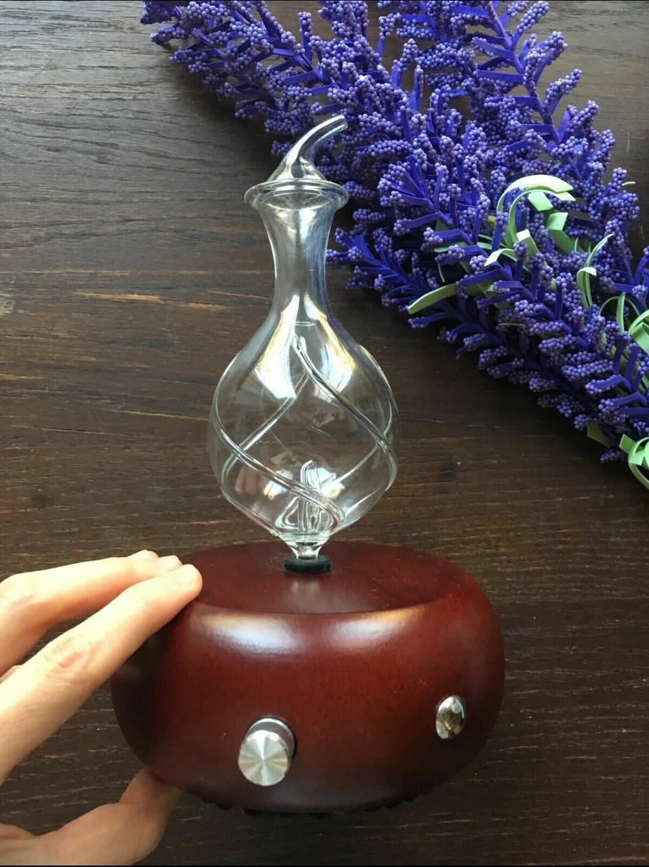 Nebulizing aromatherapy diffuser thumbnail