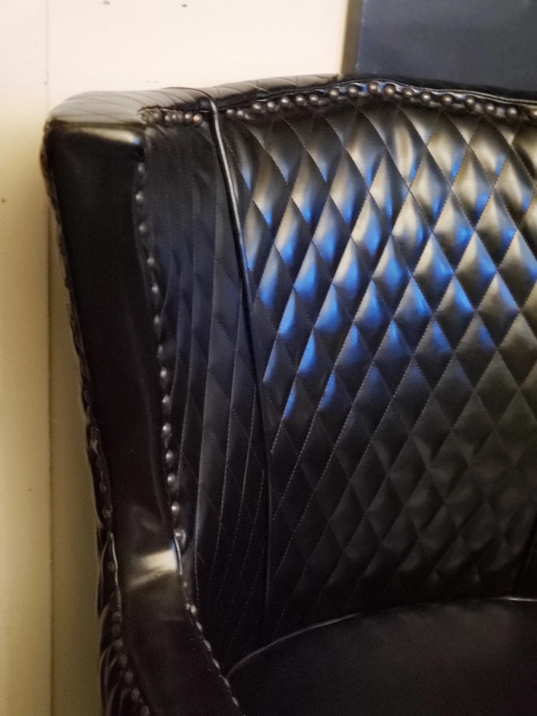 Leather accent chair, quilted backrest - photo 3