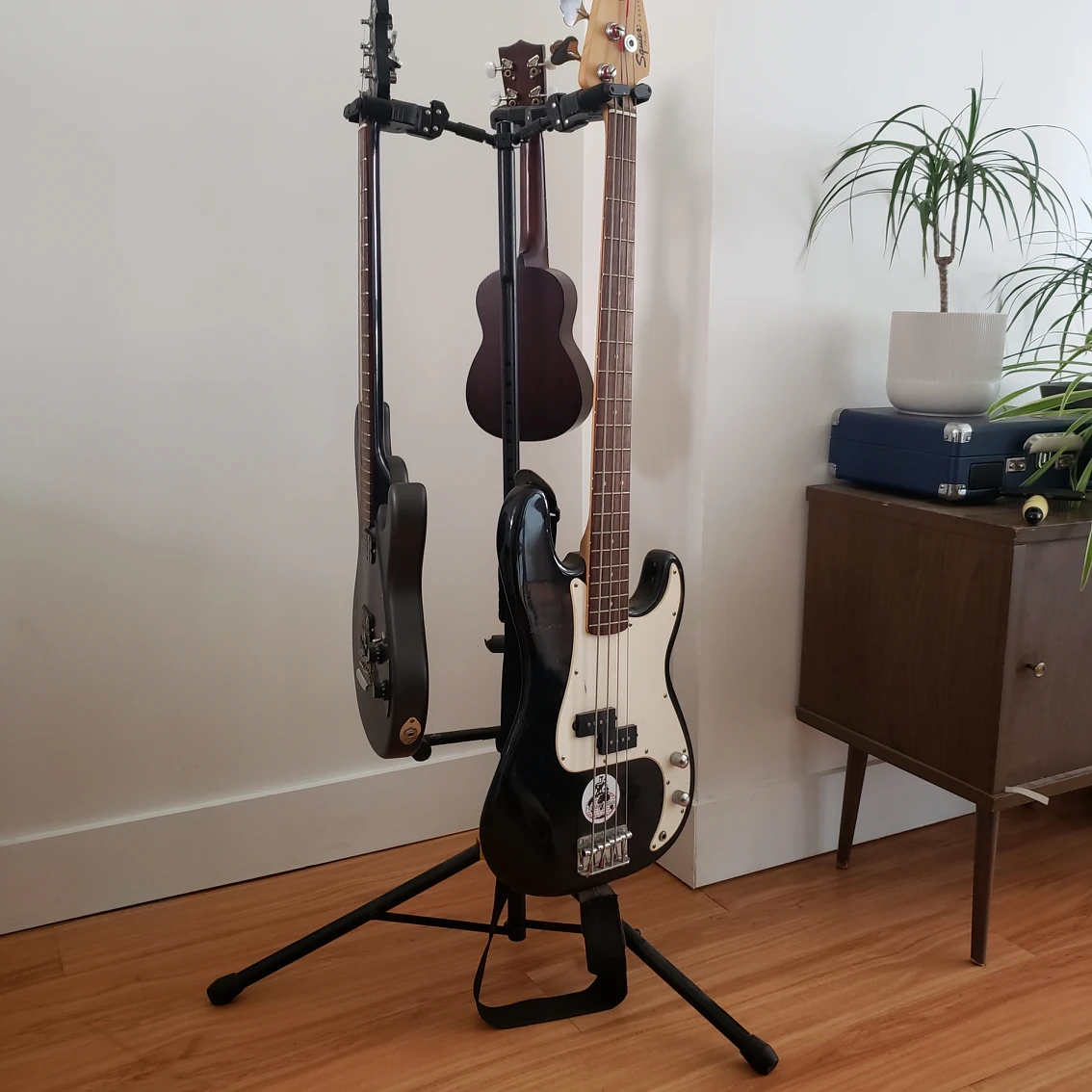 guitar stand