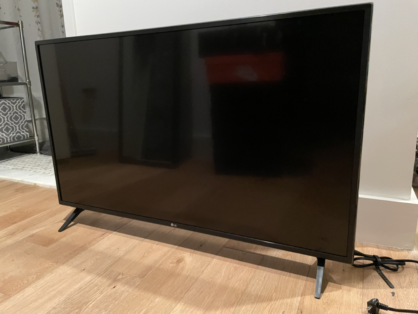 LG Smart TV 43” Almost New