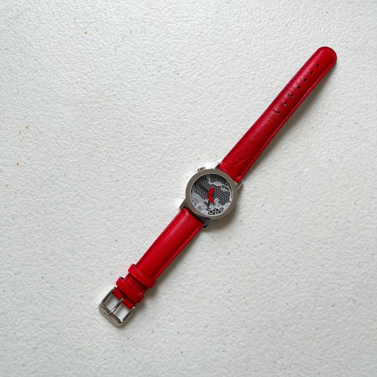 Women’s fashion watch Like New - photo 5