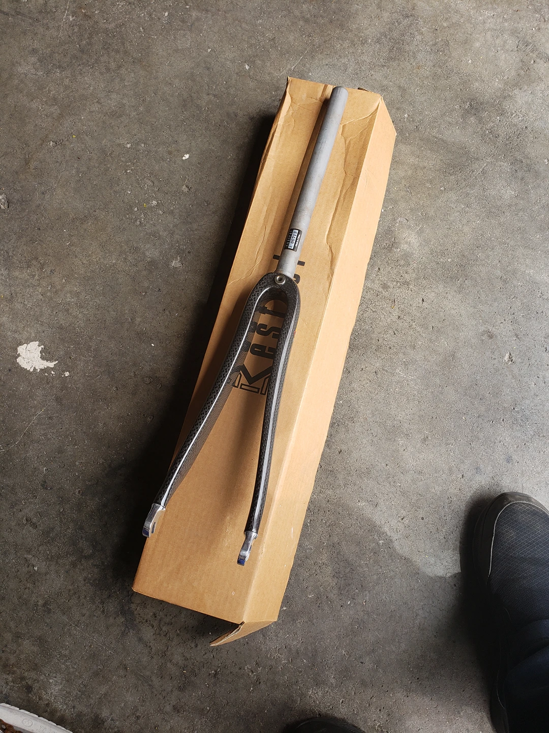 Kestrel 650c Carbon Fork thumbnail