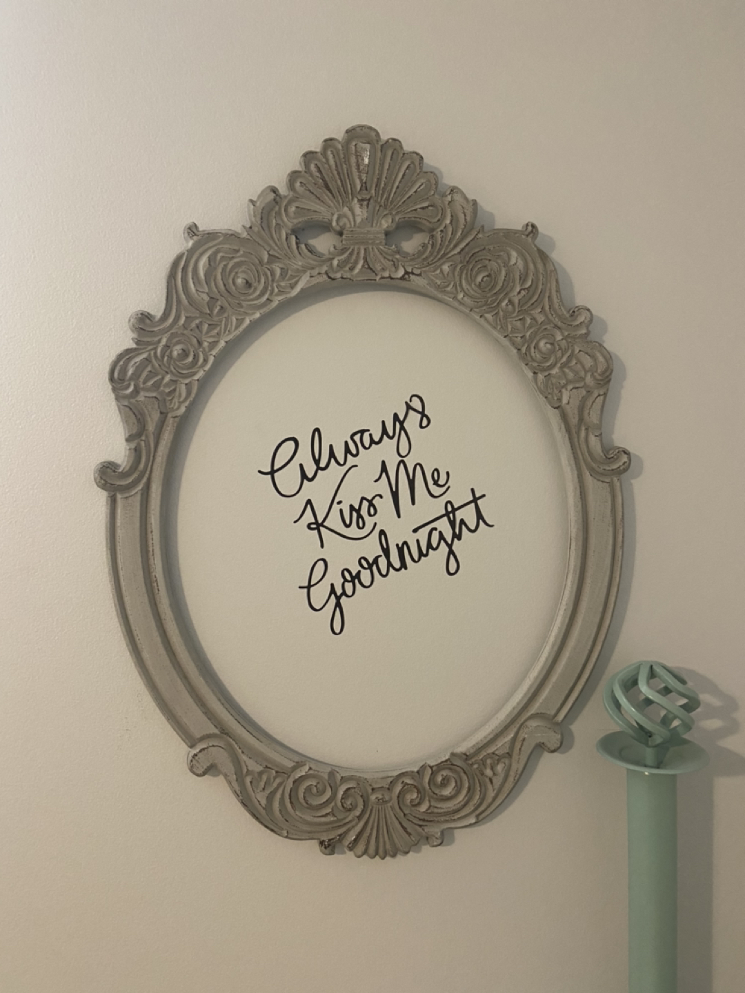 Hanging frame thumbnail