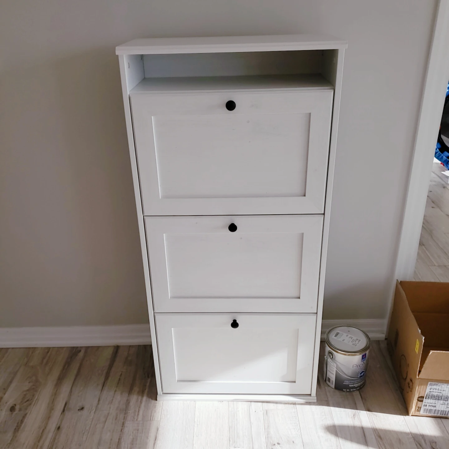 shoes cabinet