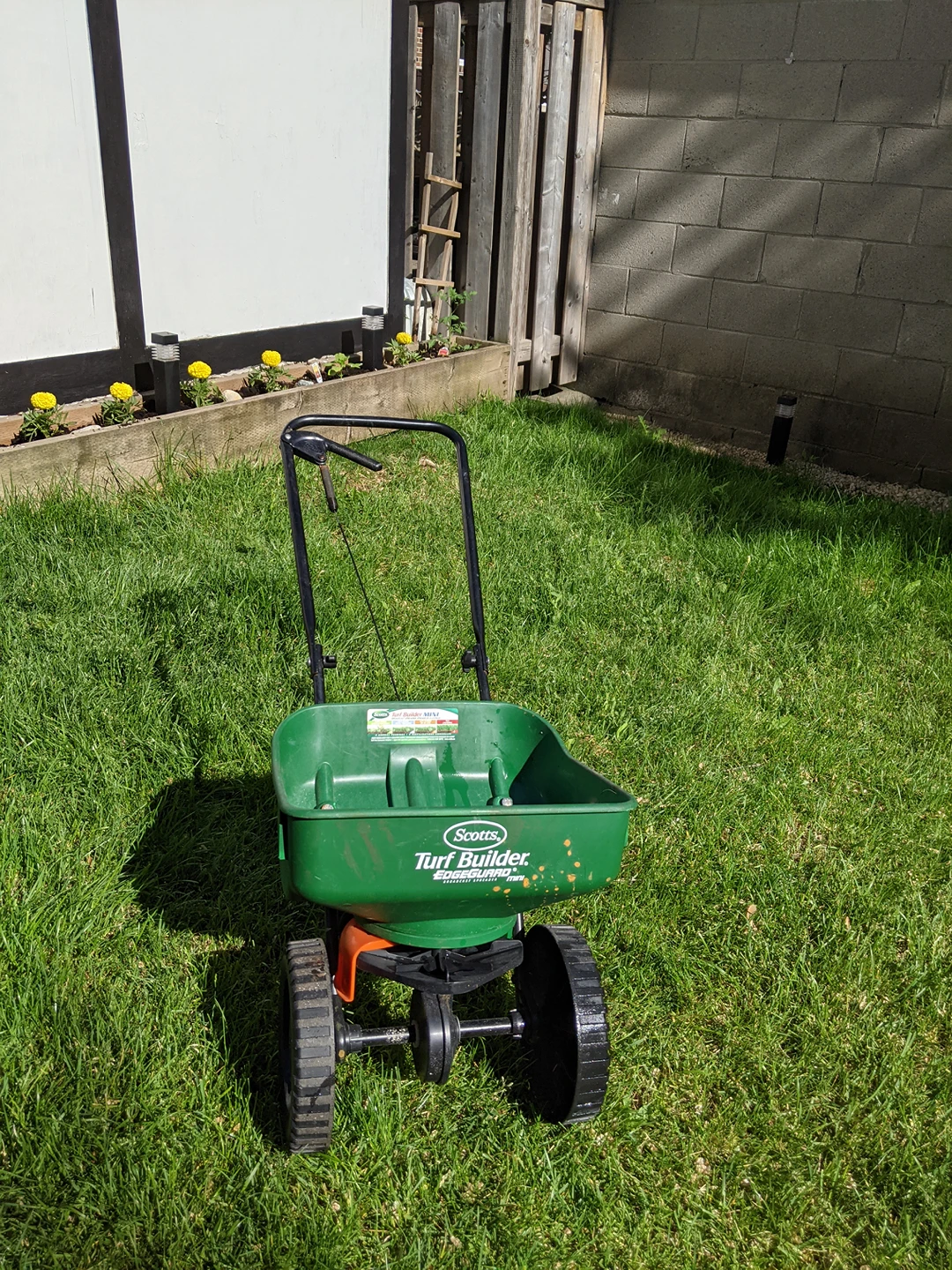 Turf Builder Seed Spreader thumbnail