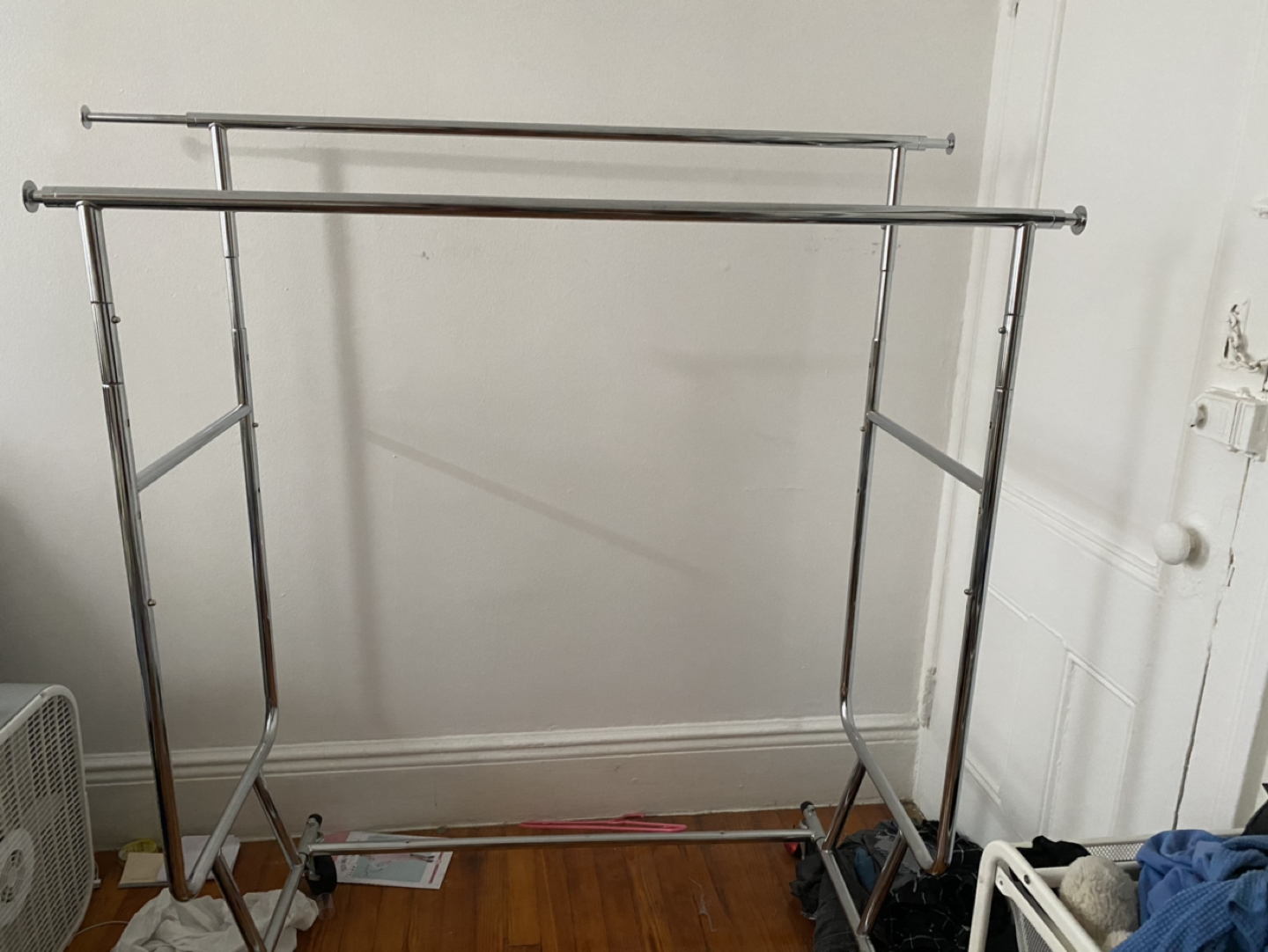 Double clothing rack/external closet