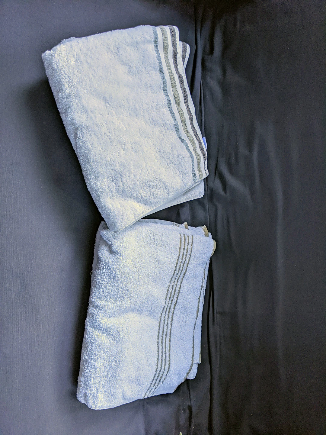 2 White and 2 Beige towels - photo 2