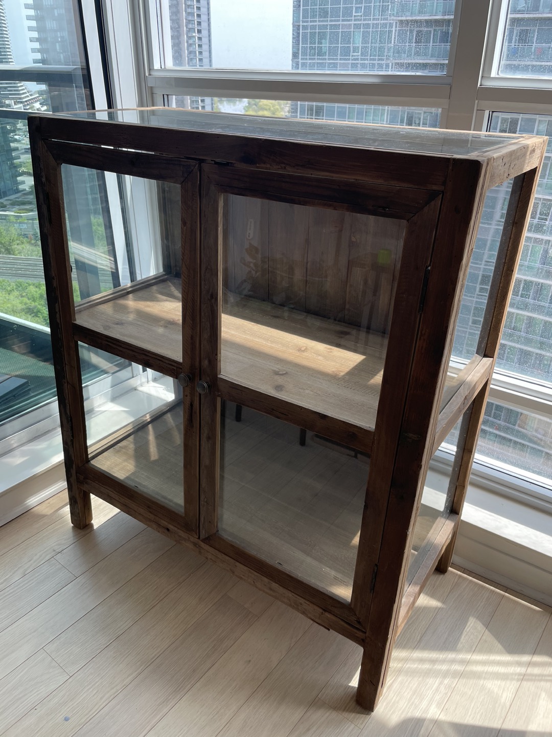 Structube cabinet  - pick up only - photo 3