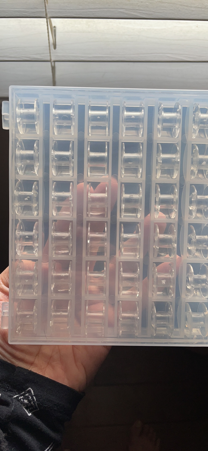 36 plastic bobbin box - photo 2