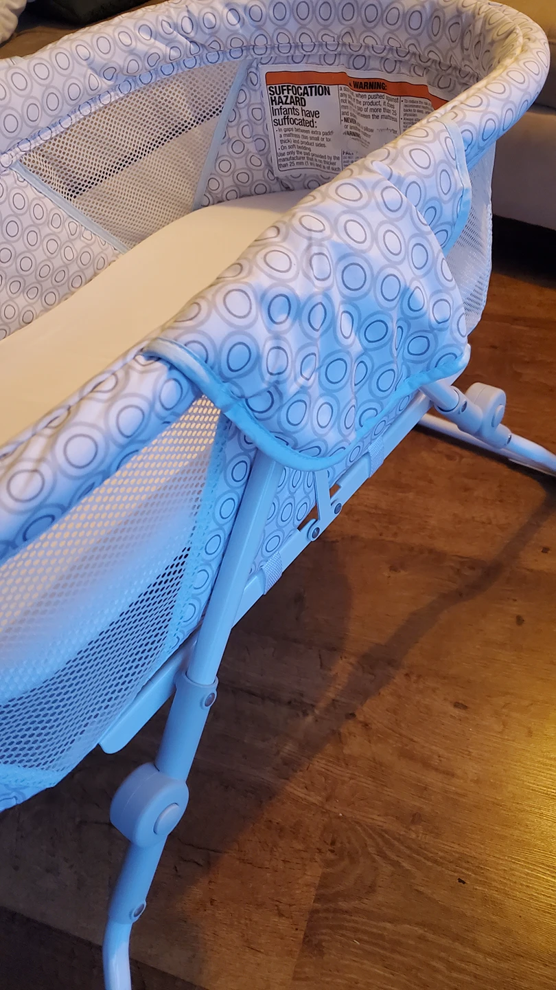 Compact Portable Bassinet - photo 3