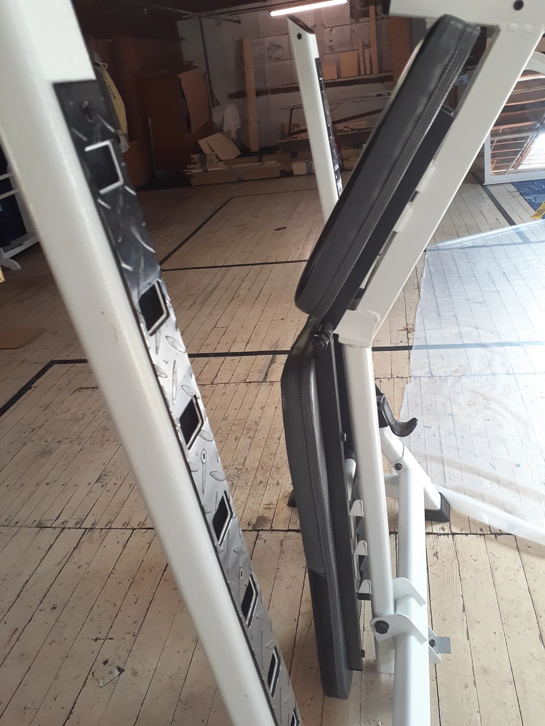 Exercise equipment/ rack - photo 2