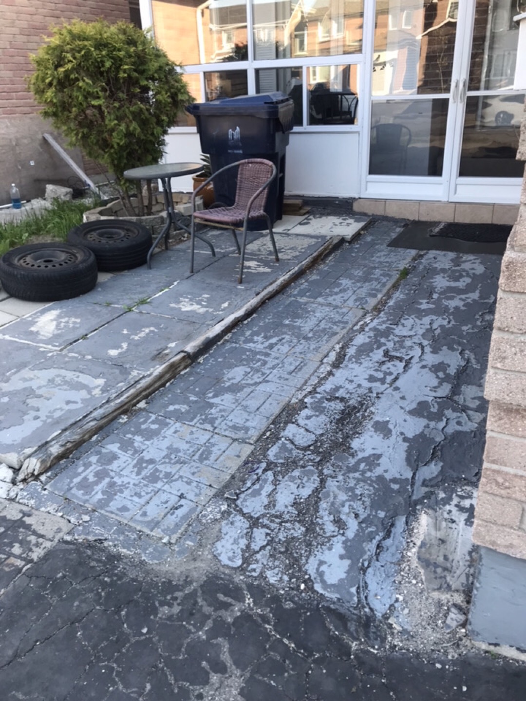 SOLD.         Free patio bricks  - photo 3