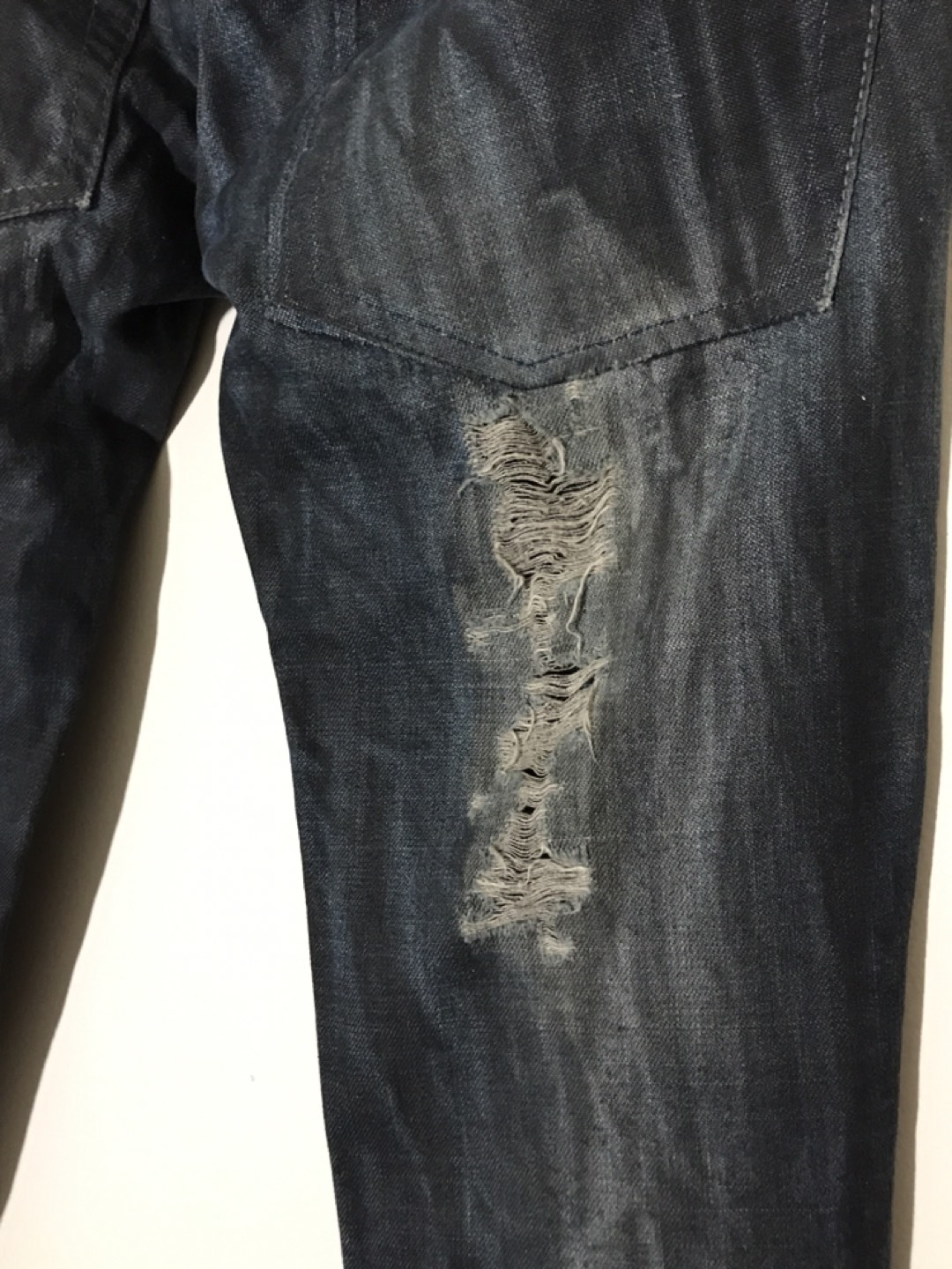 Adele Fado original distressed jeans image indicator(10)