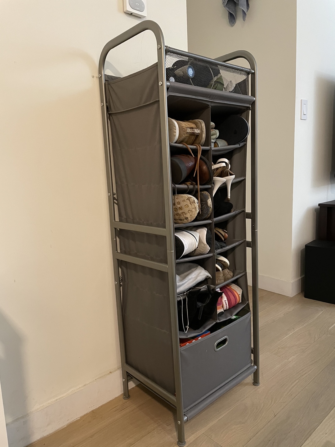 Space Efficient Shoerack