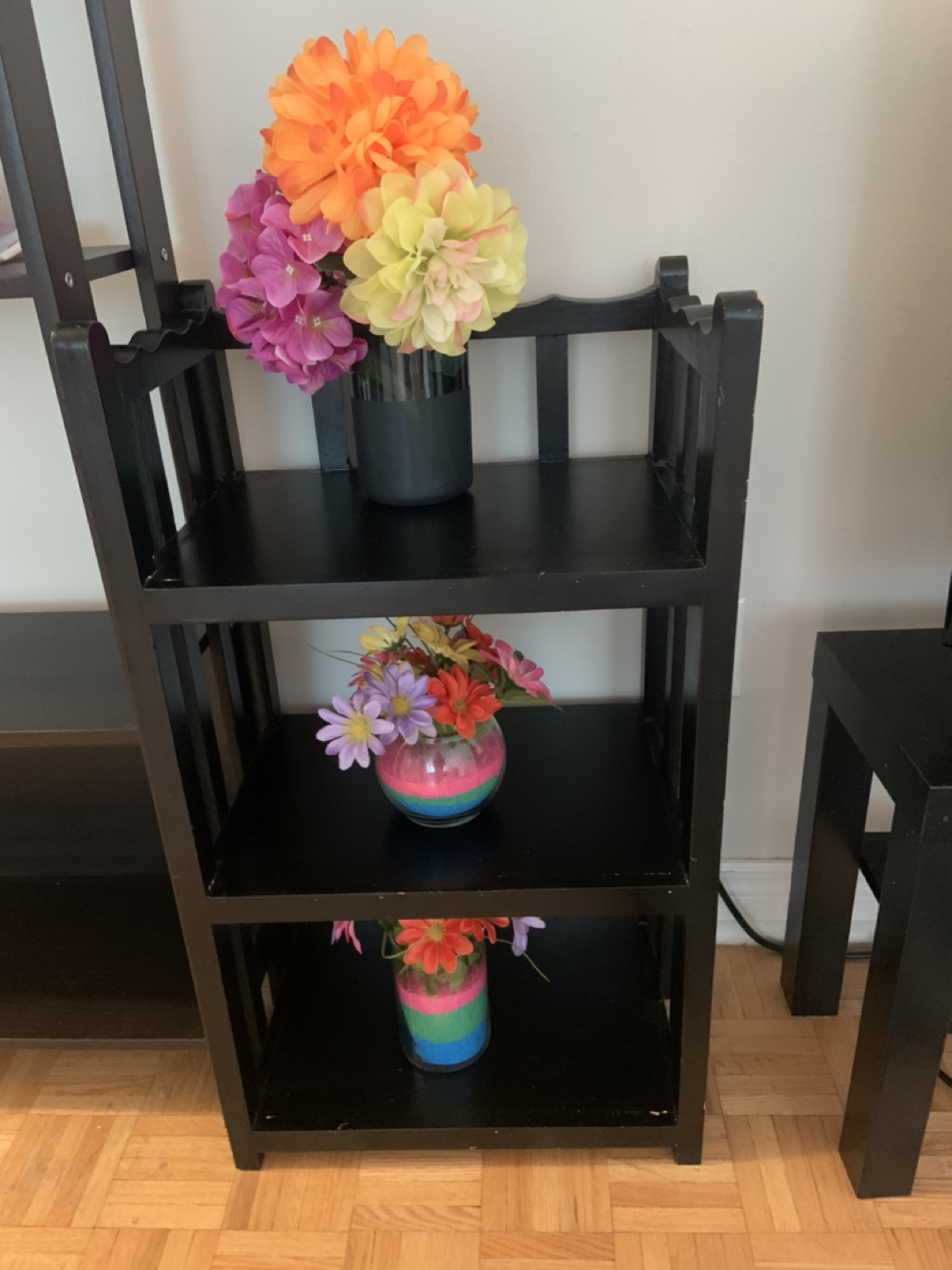 Shelf with flowers thumbnail