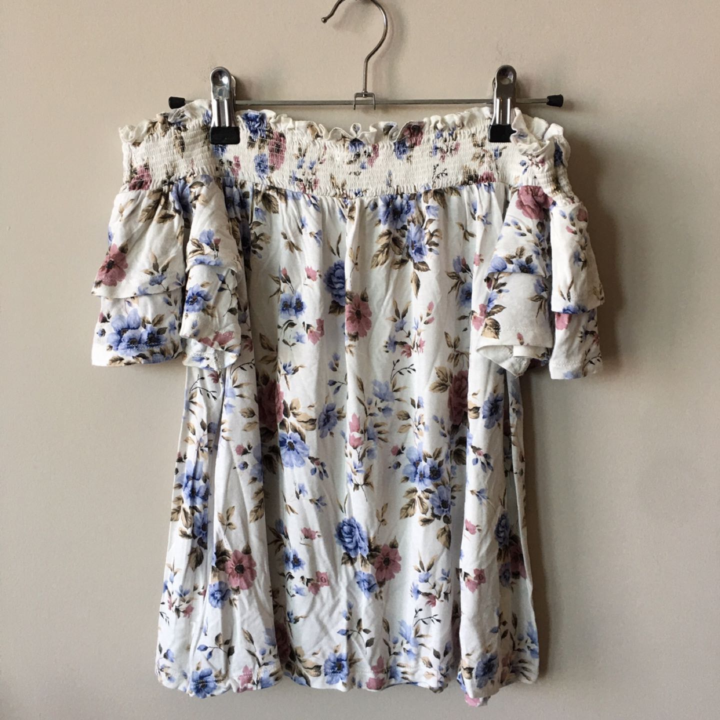 American Eagle Floral Off-the-Shoulder Top thumbnail
