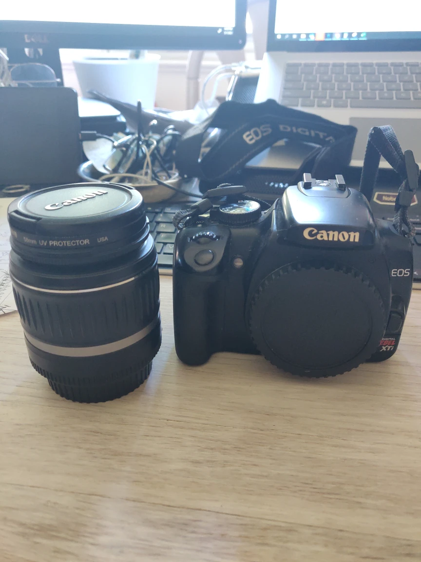 Canon EOS Digital Rebel XTi DSLR camera