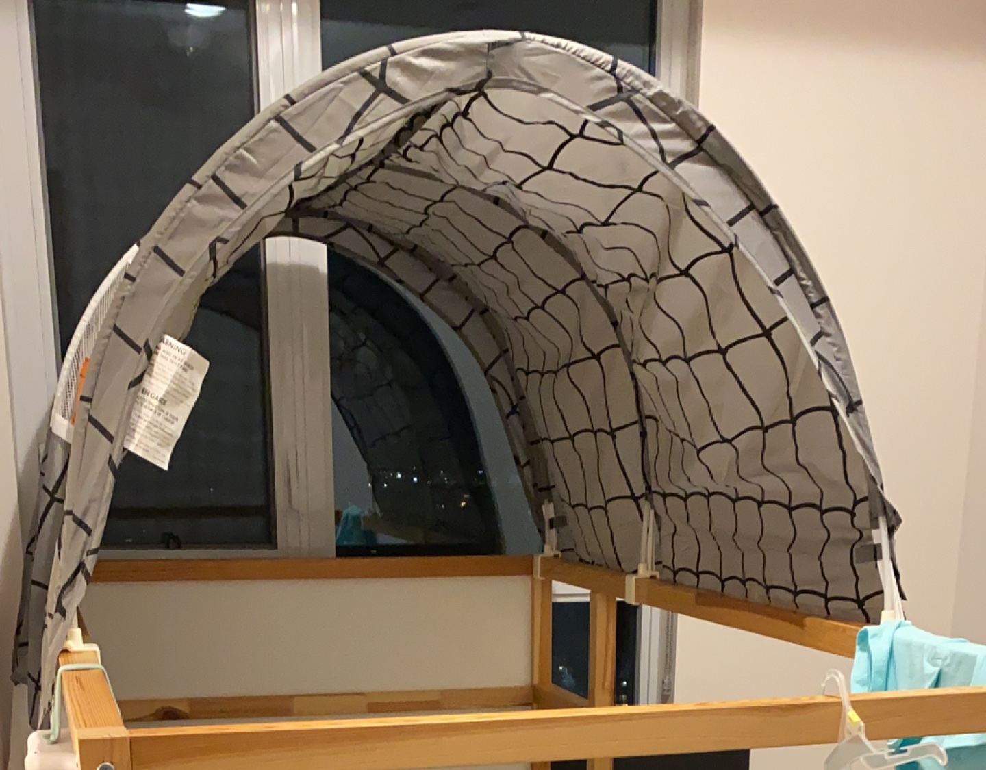 Bed tent