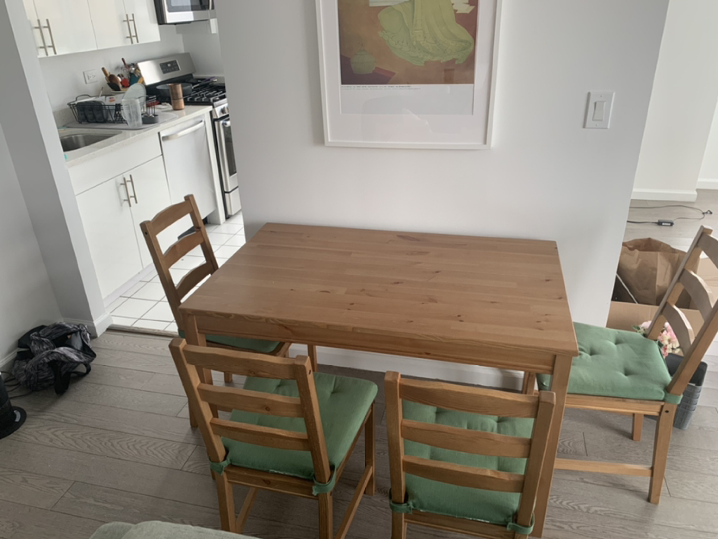 Dining set (table + 4 chairs)